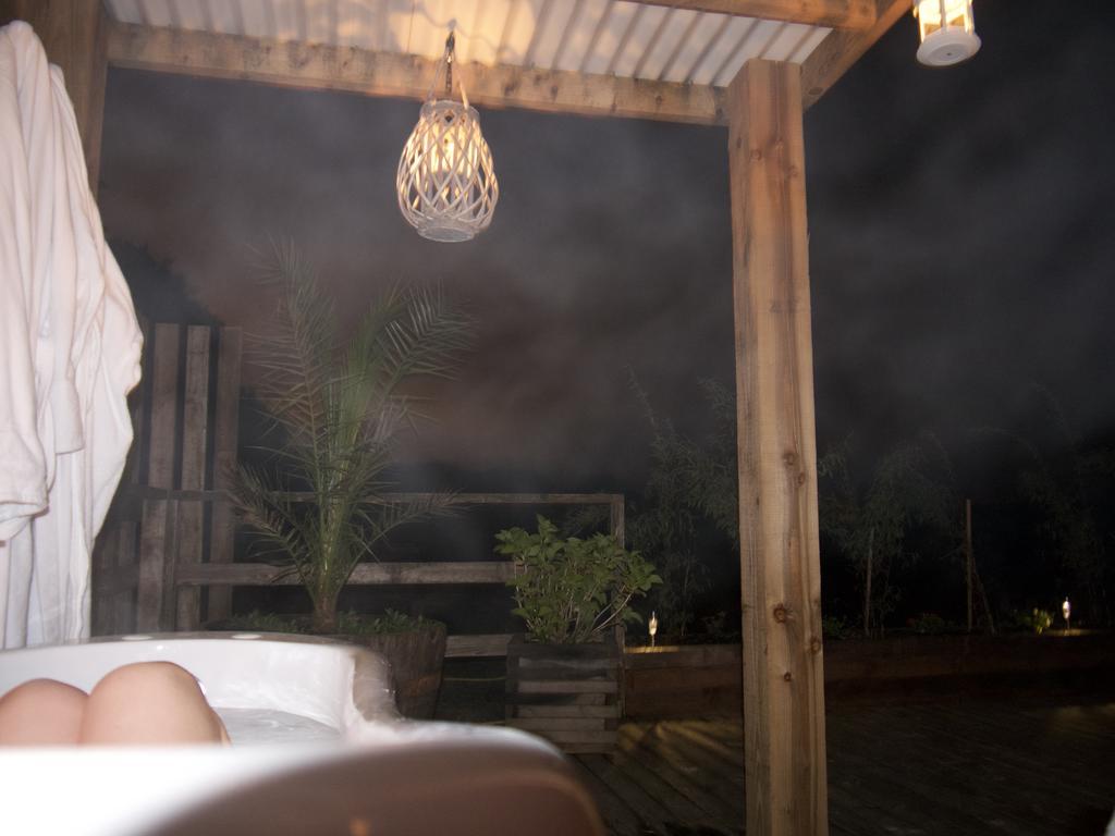 Monart Farm Lodge Milehouse Экстерьер фото